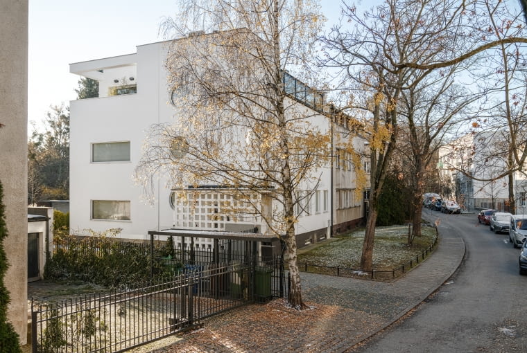 Przebudowa domu na Żoliborzu Oficerskim w Warszawie. Proj. Paweł Lis Architekci