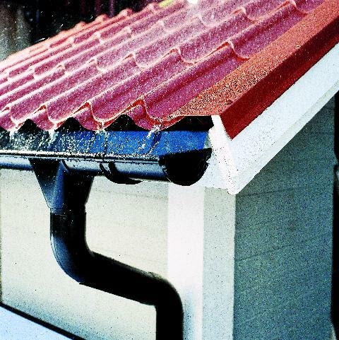 Poprawnie wykonane orynnowanie chroni elewację przed wodą deszczową