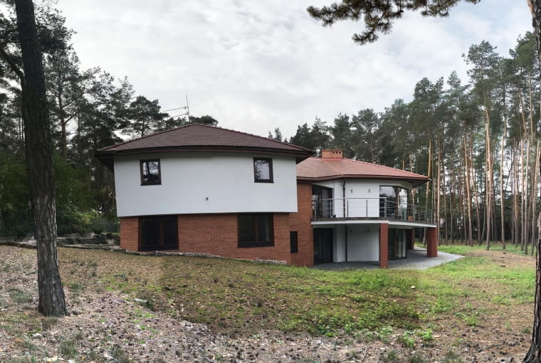 Dom przed przebudową Dom przed przebudową