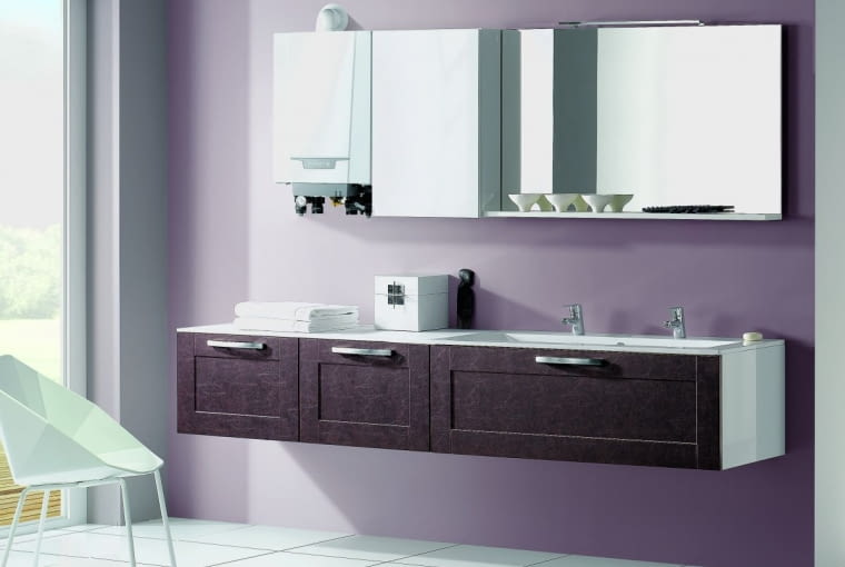 Kondensacyjny dwufunkcyjny kocioł przepływowy często wiesza się w łazience, tu bowiem znajduje się większość odbiorników ciepłej wody kocioł dwufunkcyjny przepływowy