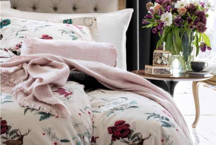 H&M Home: komplet pościeli (140 x 200 cm). Przeceniony z 129,90 zł na 76,90 zł. H&M Home, zakupy, dodatki, akcesoria
