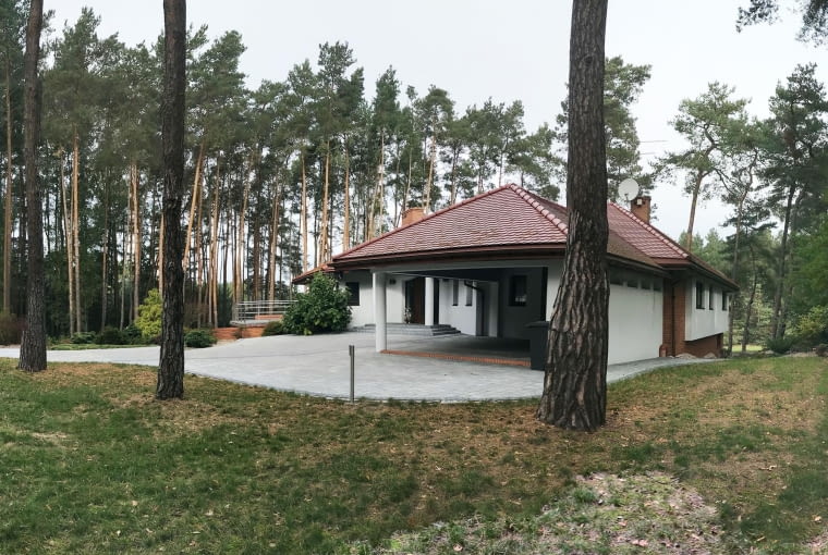 Dom przed przebudową Dom przed przebudową