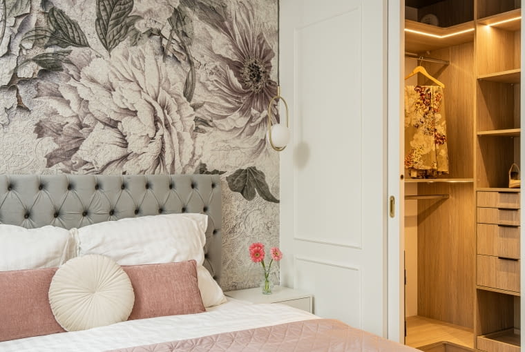 Glamour i złoto - eleganckie mieszkanie we Wrocławiu