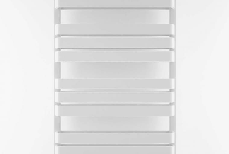 Warp T Bold /TERMA | Wymiary [mm]: szer. 500-600, wys. 655-1695 | materiał: stal | moc 460-1410 W | maks. temp.: 95oC | podwójne rzędy szerokich, płaskich profili z dużą przestrzenią pomiędzy nimi. Cena: od 600 zł, www.termaheat.pl