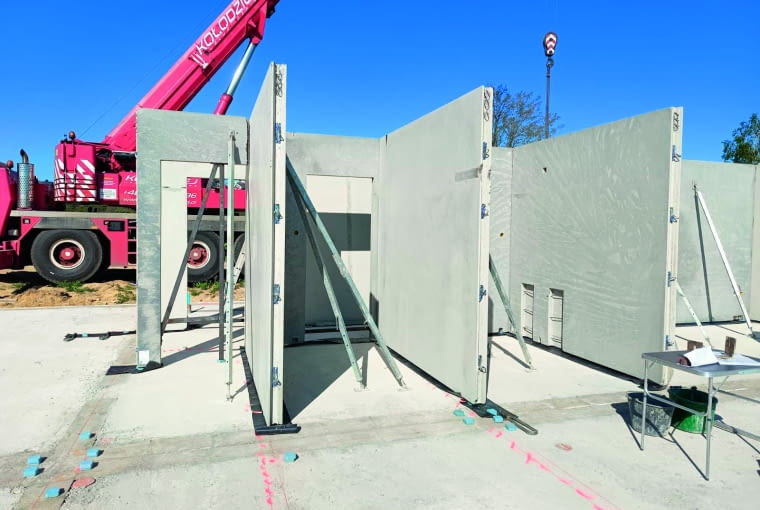 Prefabrykaty betonowe i keramzytowe pozwalają zrealizować dowolny projekt architektoniczny. Zawierają już otwory okienne, drzwiowe i w takiej formie dowożone są na budowę