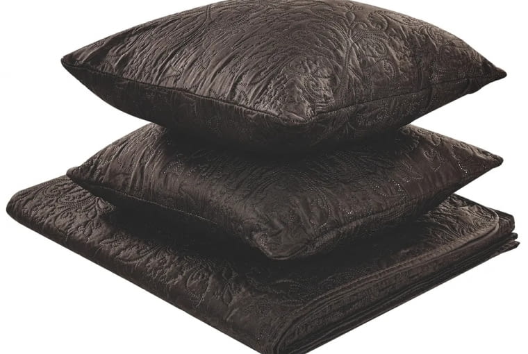 Narzuta na łóżko z poduszkami RAYEN 200 x 220 cm Brązowy Narzuta na łóżko z poduszkami RAYEN 200 x 220 cm Brązowy