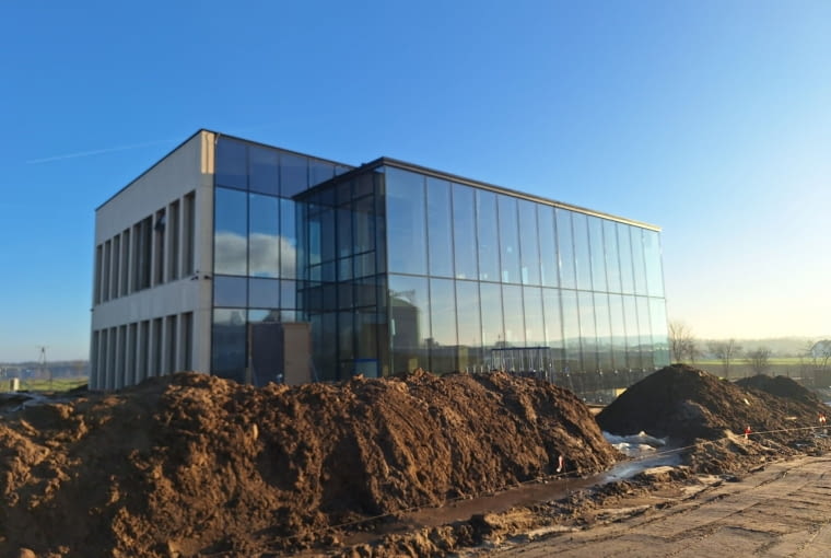 Biurowiec firmy SYLVA w Wielu. Projekt APA Wojciechowski Architkeci Biurowiec firmy SYLVA w Wielu. Projekt APA Wojciechowski Architkeci