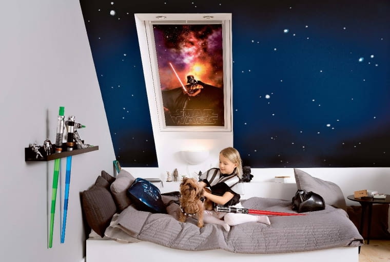 Dla tych, co dopiero dorosną, i dla tych, którzy nie dorośli nigdy: roleta zaciemniająca Star Wars & Velux od 422 zł, Velux. PROSTO DO GWIAZD. Dla tych, co dopiero dorosną, i dla tych, którzy nie dorośli nigdy: roleta zaciemniająca Star Wars & Velux od 422?zł?Velux