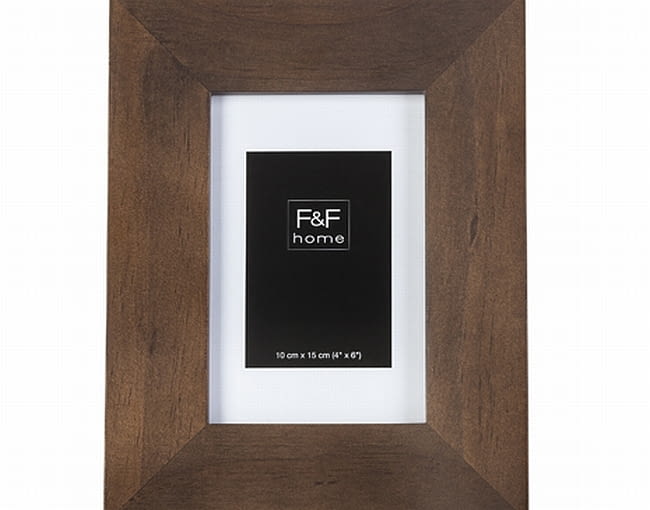 Ramka na zdjęcia od F&F home. Cena: 22,99 zł. Do kupienia w: F&F home. Ramka na zdjęcia od F&F home.