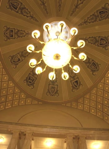 Żyrandol w westybulu Katowice, budynek, modernizm, Śląsk, architektura, największe, Polska, publiczne