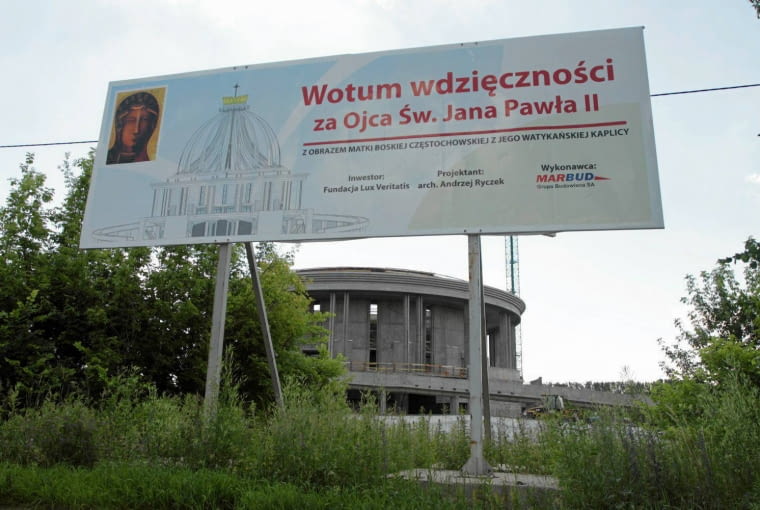 24.06.2013 Torun . Budowa kosciola pod wezwaniem Maryi Gwiazdy Nowej Ewangelizacji i blogoslawionego Jana Pawla II Centrum Polonia in Tertio Millennio , ktore nalezy do Radia Maryja . Fot. Wojciech Kardas / Agencja Gazeta DLOTO strony lokalne GW - Toruń SLOWA KLUCZOWE: kosciol rydzyka tadeusz rydzyk radio maryja ZDJĘCIE DO WKŁADKI: DLOTO strony lokalne GW - Toruń