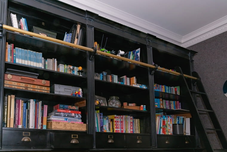 regały na książki