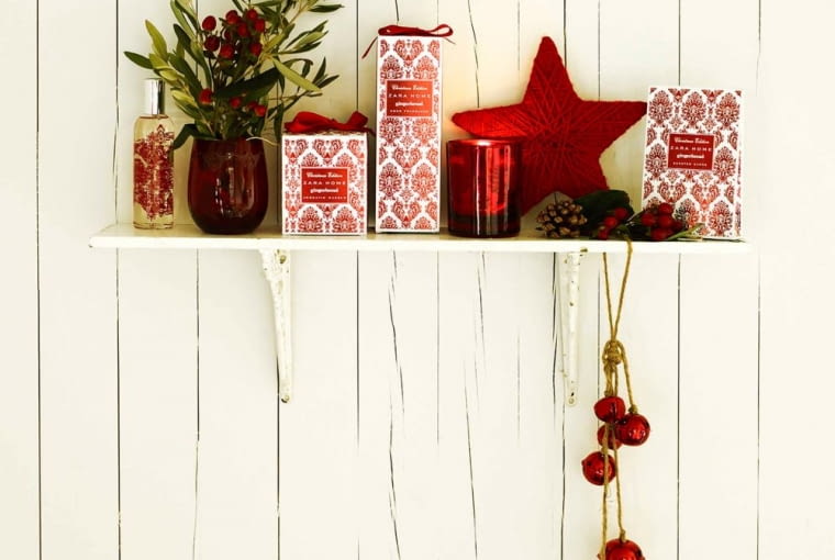 ZARA Home: pałeczki zapachowe o zapachu pierników - 119 zł (200 ml), 69,90 zł (100 ml); spray zapachowy - 59,90 zł; zawieszka perfumowana - 39,90 zł (3 szt.); świeca zapachowa - 59,90 zł. święta, boże narodzenie, ZARA Home
