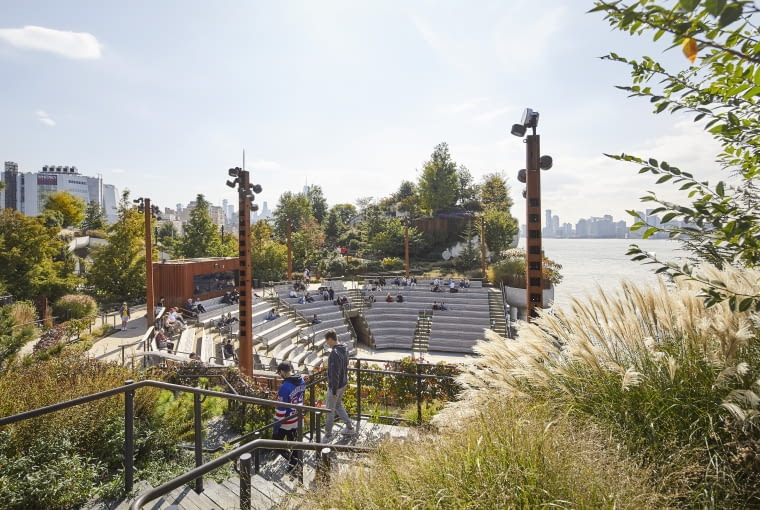 Little Island w Nowym Jorku. Proj. Heatherwick Studio Little Island w Nowym Jorku. Proj. Heatherwick Studio