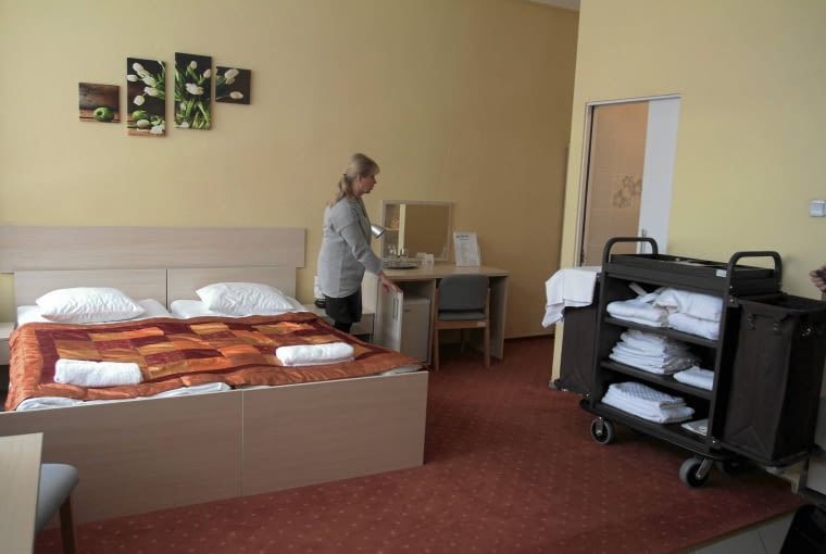 18.01.2016 Kielce. Zespol Szkol Ekonomicznych im. O. Langego . Pokoj hotelowy Fot. Michal Walczak / Agencja Gazeta