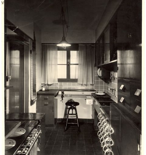 Frankfurter Kueche. Zdjęcie ze zbiorów wystawy "Ernst May (1886-1970). Nowe miasta na trzech kontynentach" "Ernst May (1886-1970). Nowe miasta na trzech kontynentach"