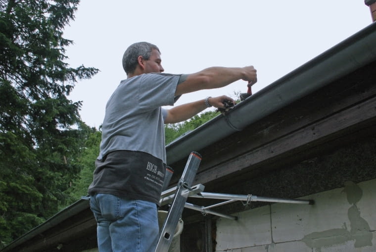 Uchwyt dystansowy w drabinie ogrodowej Uchwyt dystansowy w drabinie ogrodowej