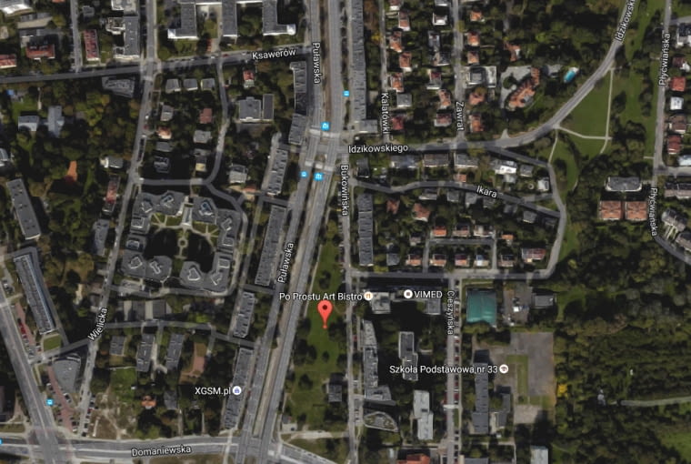 Działka przeznaczona pod budynek znajduje się dokładnie na osi ulicy Puławskiej Działka przeznaczona pod budynek znajduje się dokładnie na osi ulicy Puławskiej