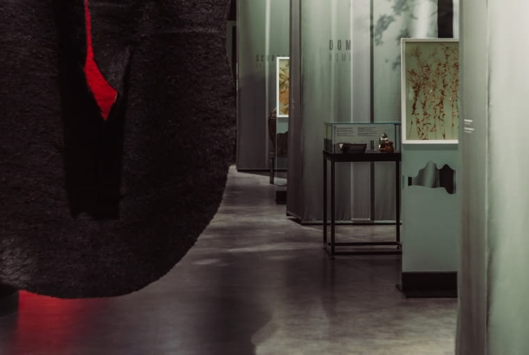 Wystawa "Las - Schronienie ofiar. Kryjówka zbrodni"  w Muzeum II Wojny Światowej. Proj. Biuro Kreacja