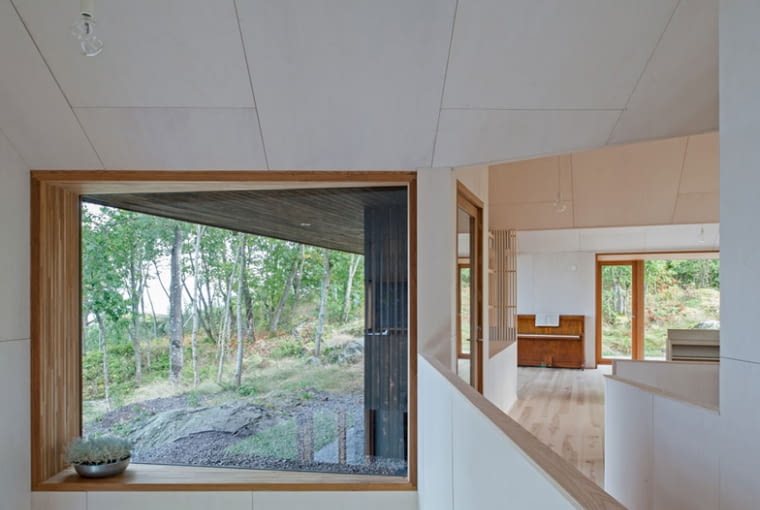 Dom w widokiem na fiordy; proj. Schjelderup Trondahl Architects minimalistyczny dom, dom z widokiem, piękny dom