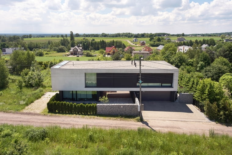 Dom z prześwitem. Proj. RS+ Robert Skitek Dom z prześwitem. Proj. RS+ Robert Skitek