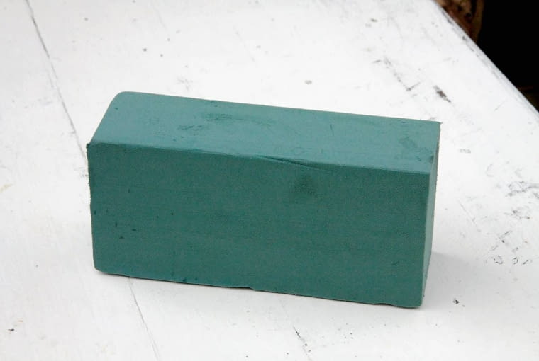 26.08.2010 WARSZAWA LETNIE KOMPOZYCJE SESJA BUKIETY KOMPOZYCJE URSZULA ZABOROWSKA I IZABAELLA GZYRA GAUDI KWAICIARNIA DLA CZASOPISMA BUKIETY FOT. ARKADIUSZ SCICHOCKI / AGENCJA GAZETA