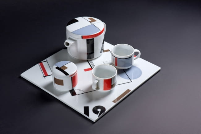 Zestaw kawowy 'Bauhaus memory'. Proj. Marek Cecuła Zestaw kawowy 'Bauhaus memory'. Proj. Marek Cecuła