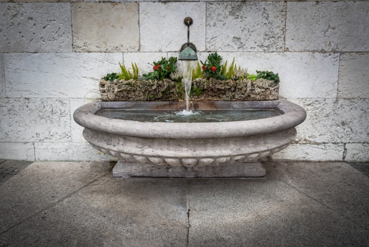 Fontanna ogrodowa - mała