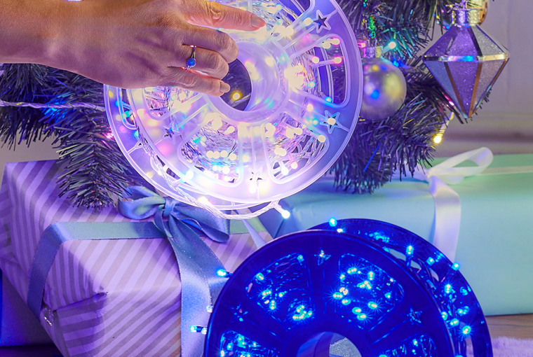 Lampki 400 LED na rolce, 20 m, 8 funkcji, 4 kolory 69,99 zł, kod 92016170