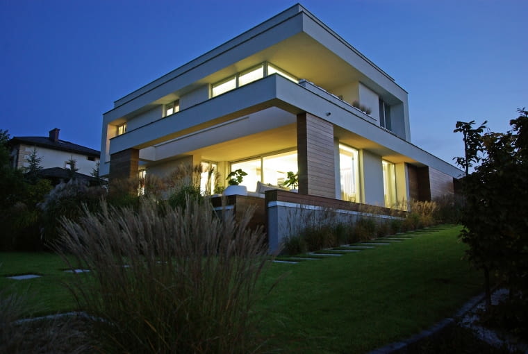 Dom z dziedzińcem w Starachowicach. Proj. MAG Architekci Marcin Grzyb Dom z dziedzińcem w Starachowicach. Proj. MAG Architekci Marcin Grzyb