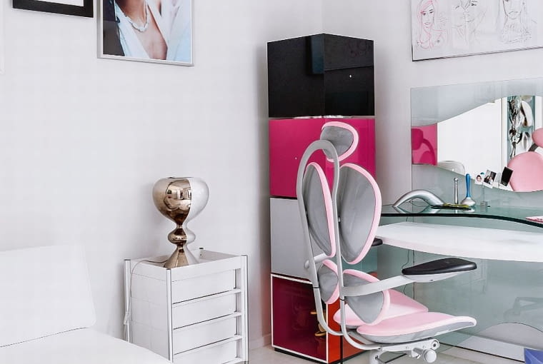 Niezwykle ergonomiczne, pieszczotliwie wygodne krzesło biurowe Chakra (Raynor Group), które zaprojektował w 2010 roku, można kupić - także w wersji czarnej, białej i jasnozielonej. wnętrza, karim rashid, design