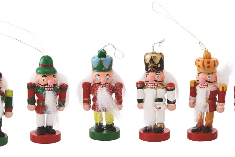 TK Maxx: Zestaw drewnianych figurek świątecznych, 34,99 zł TK Maxx: Zestaw drewnianych figurek świątecznych, 34,99 zł