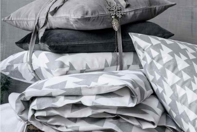 Aksamitna szara poduszka, 29,90 zl, H&M Home Aksamitna szara poduszka, 29,90 zl, H&M Home