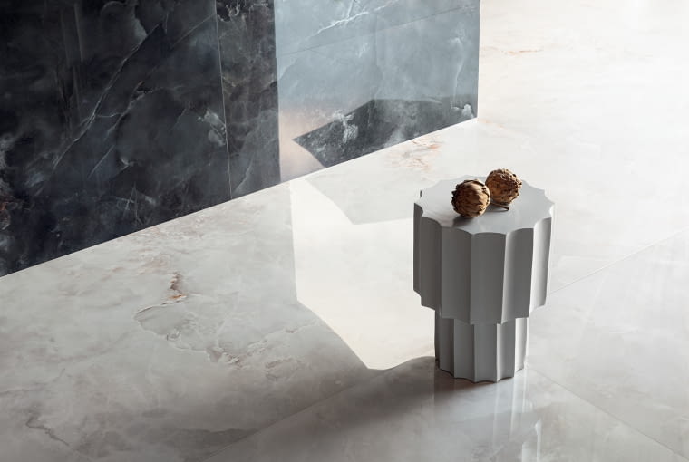 ARAN Aquamarine Black Grey