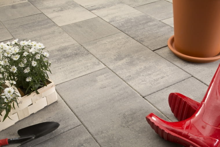 Szara kostka betonowa Szara kostka betonowa