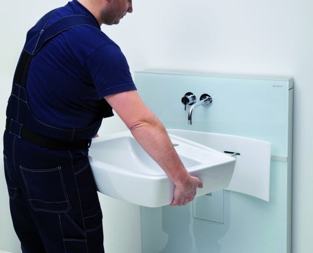 Zawieszenie umywalki na stelażu Zawieszenie umywalki na stelażu