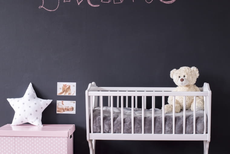 Czarny kolor w pokoju dziecka