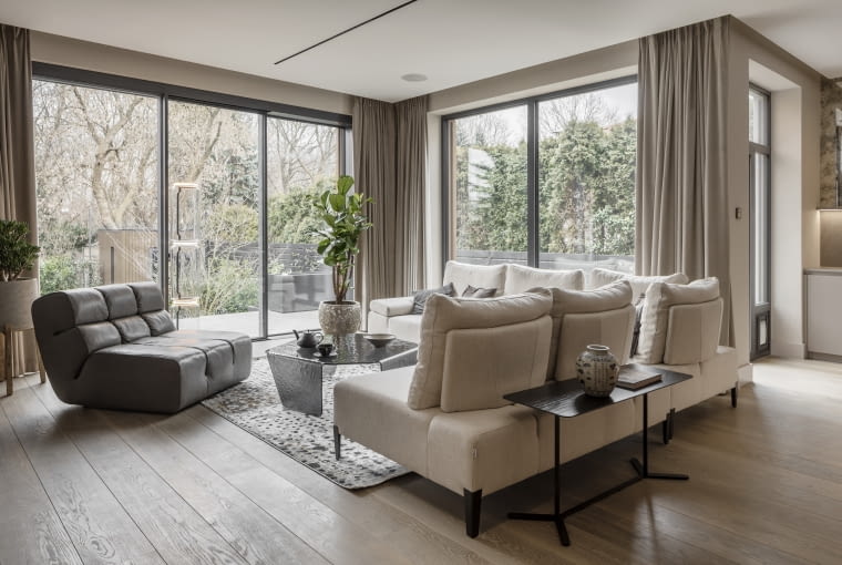 Projektowanie zaczynamy od kontekstu miejsca, od tego, co widać za oknem. Jeśli widok jest piękny – nie zasłaniamy go. Projektowanie zaczynamy od kontekstu miejsca, od tego, co widać za oknem. Jeśli widok jest piękny – nie zasłaniamy go.