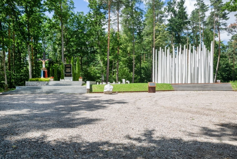 Pomnik w Lesie Szpęgawskim. Proj. Katarzyna Ephraim