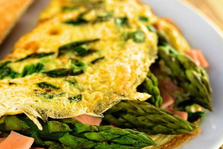 Omlet ze szparagami Omlet ze szparagami