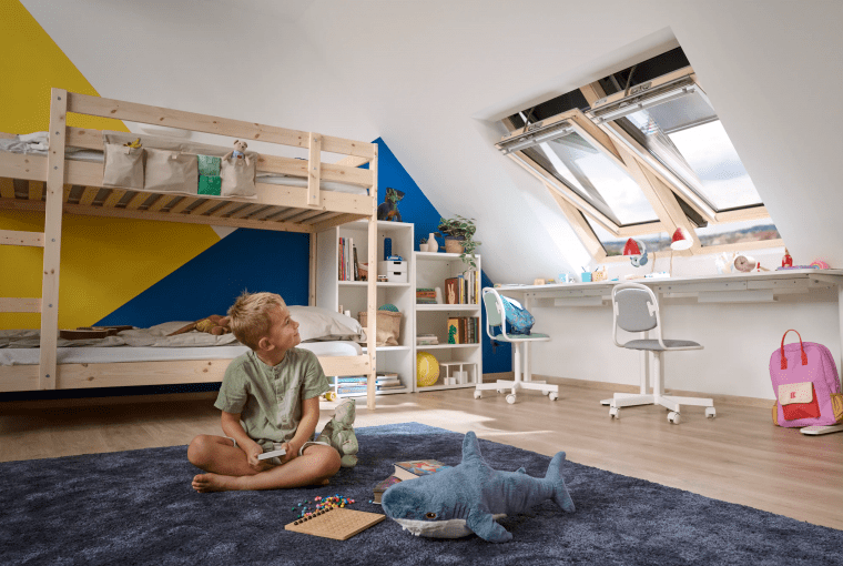 Nowe okna dachowe VELUX z trzyszybowym pakietem 64, sterowane elektrycznie