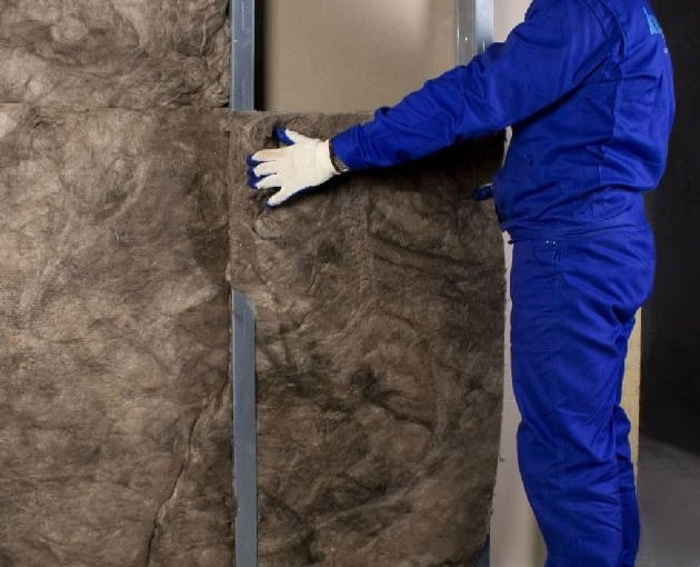 Do izolacji ścian wewnętrznych przeważnie wykorzystuje się płyty wełna mineralna