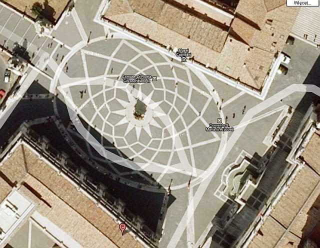 Piazza del Campidoglio - widok z satelity. Wyraźnie widać geometryczne kształty na powierzchni placu Piazza del Campidoglio - widok z satelity. Wyraźnie widać geometryczne kształty na powierzchni placu