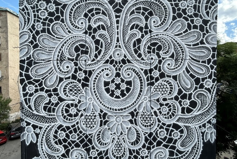 Mural NeSpoon w Tiranie (Albania)