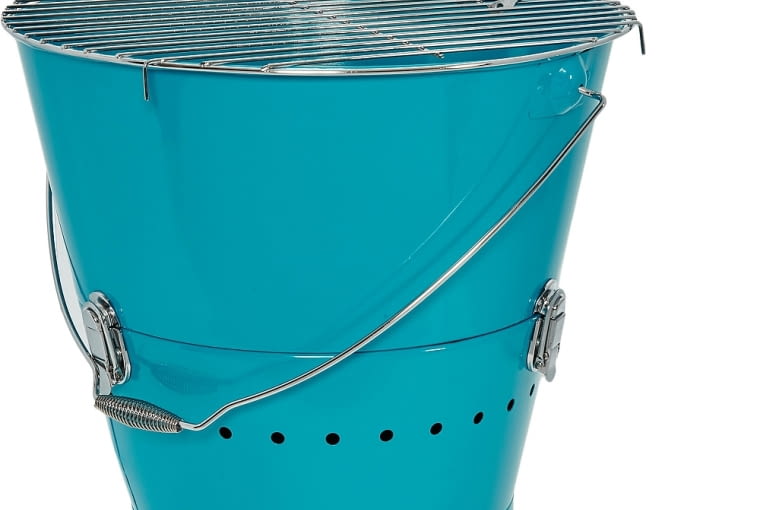 TK Maxx: grill w formie wiadra. Cena: 149,99 zł. lampion, lato, tk maxx, produkty, nowości