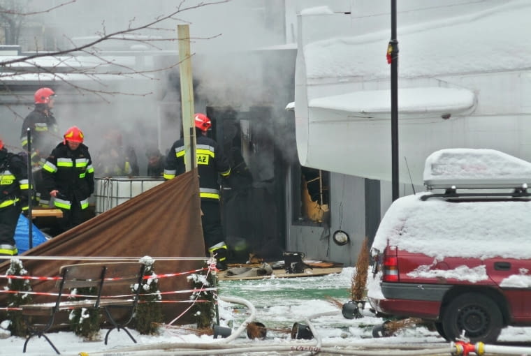 Pożar przy samolocie