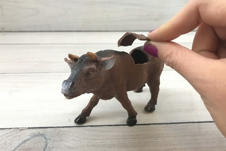 Wyrównaj brzydkie krawędzie. Jak zrobić doniczkę z figurki?