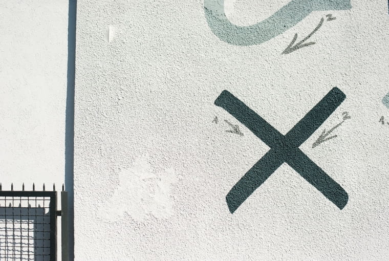 Nowy typograficzny mural na Saskiej Kępie od Good Lokking Studio Nowy typograficzny mural na Saskiej Kępie od Good Lokking Studio