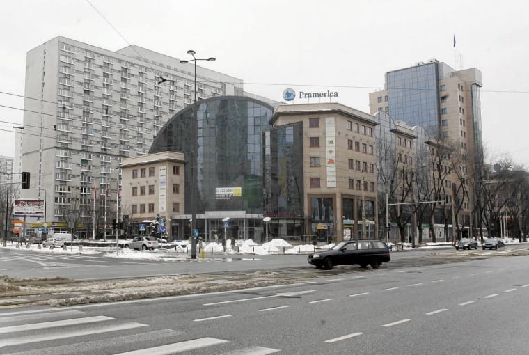 Atrium 02.04.2013 Warszawa . Ulica Grzybowska . Budynek Atrium . fot . Przemek Wierzchowski / Agencja Gazeta SLOWA KLUCZOWE: atrium budynek centrum zabudowa