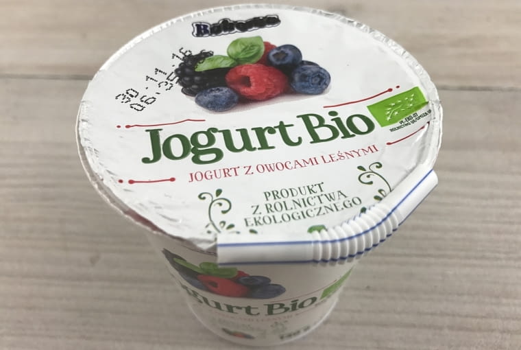 Zabezpiecz jogurt. Gotowe! Jak zabezpieczyć otwarte opakowanie jogurtu?